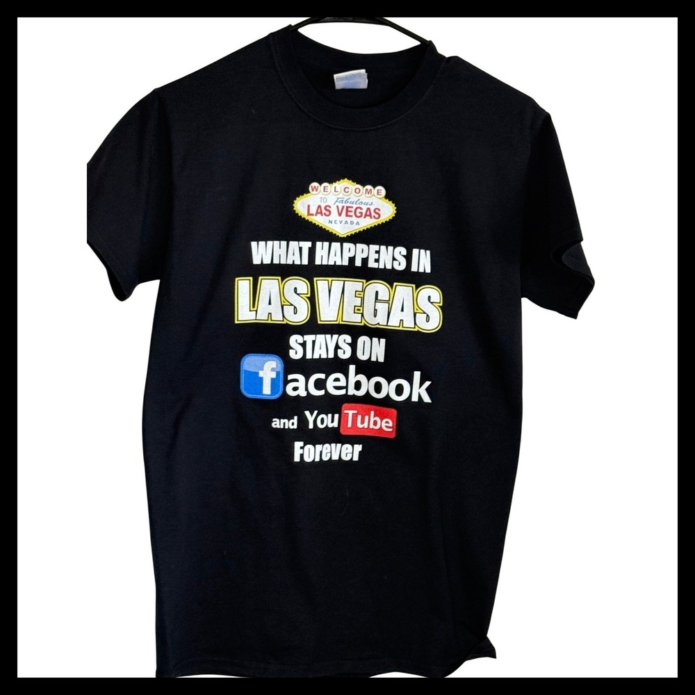 NWOT Gildan Ultra Cotton Las Vegas Facebook YouTube Funny Graphic T-Shirt Black